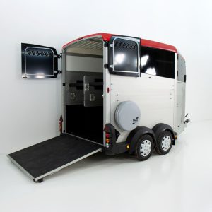 Ifor Williams Przyczepa do koni HBX 511 | Siodlarnia | Nowy model | Czerwona - obrazek 12