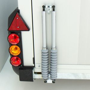 Ifor Williams Przyczepa do koni HBX 511 | Siodlarnia | Nowy model | Czerwona - obrazek 3