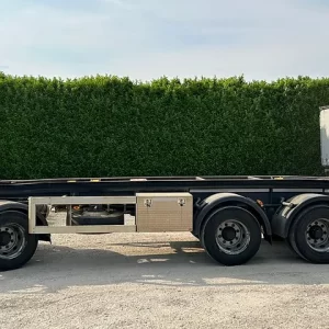Zorzi Roll-Off-Trailer mit Bogenaufbau (Länge: 8 m) – Bild 9