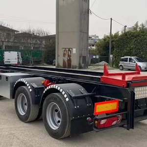 Zorzi Roll-Off-Trailer mit Bogenaufbau (Länge: 8 m) – Bild 4