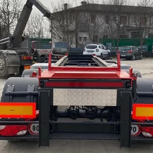 Zorzi Roll-Off-Trailer mit Bogenaufbau (Länge: 8 m) – Bild 5