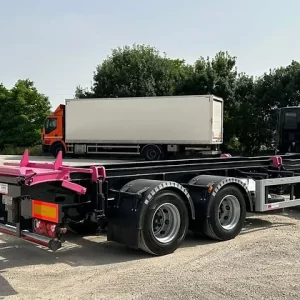 Cardi Roll-Off-Trailer mit Luftfederung (Länge: 9,27 m) – Bild 6